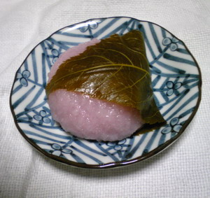 120411sakuramochi2